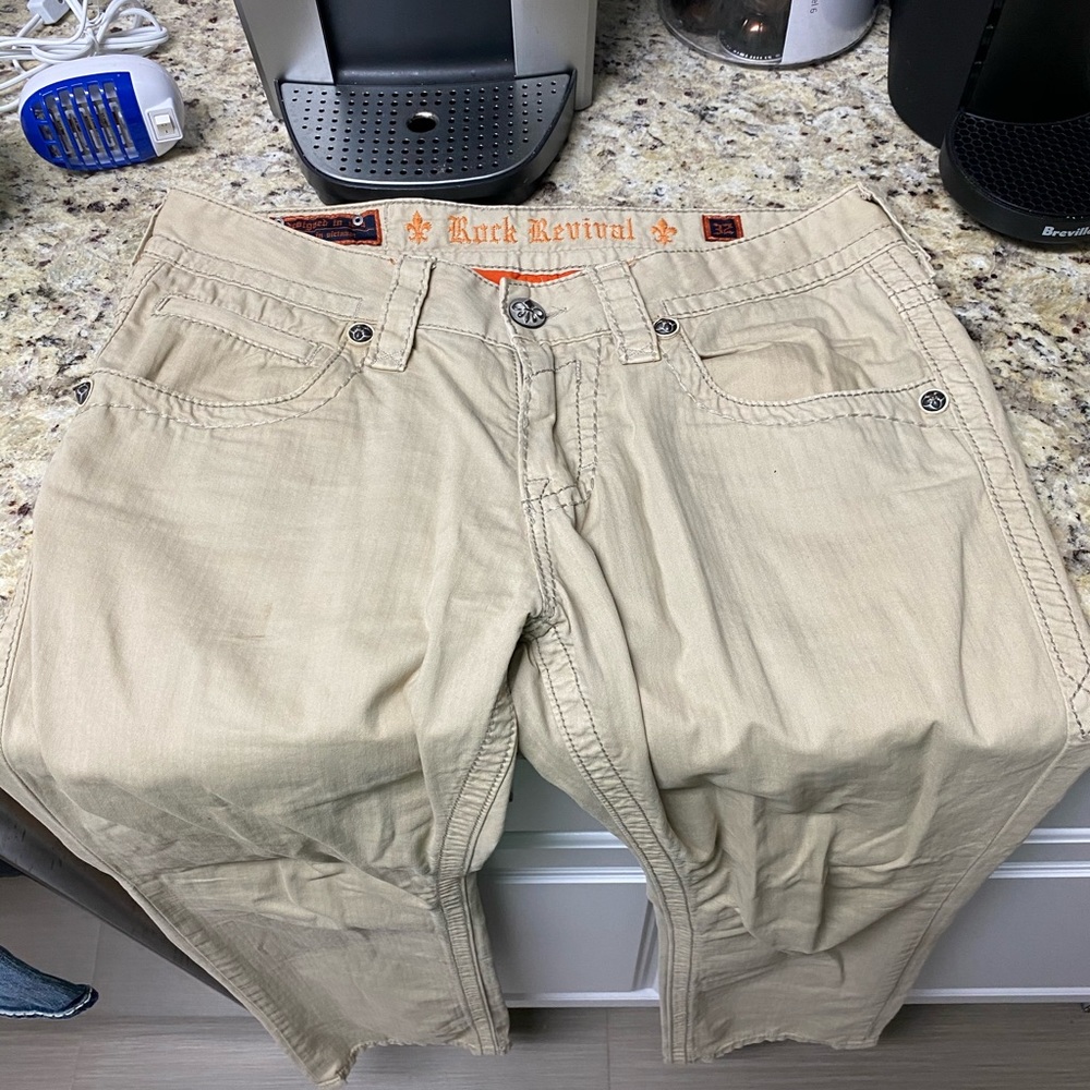 Mens Rock Revival jeans, size 32.